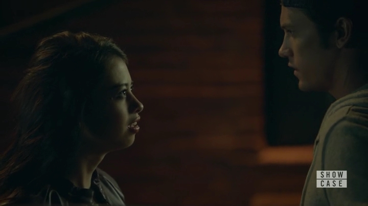 Charmed-Online-dot-nl_RoswellNewMexico1x06-1844.jpg Charmed-Online-dot-nl_RoswellNewMexico1x06-1844.jpg