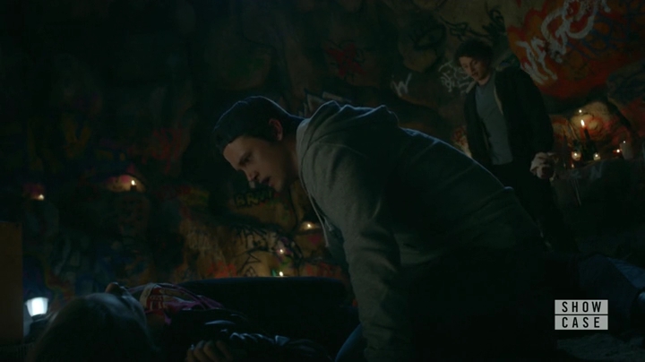 Charmed-Online-dot-nl_RoswellNewMexico1x06-2006.jpg Charmed-Online-dot-nl_RoswellNewMexico1x06-2006.jpg