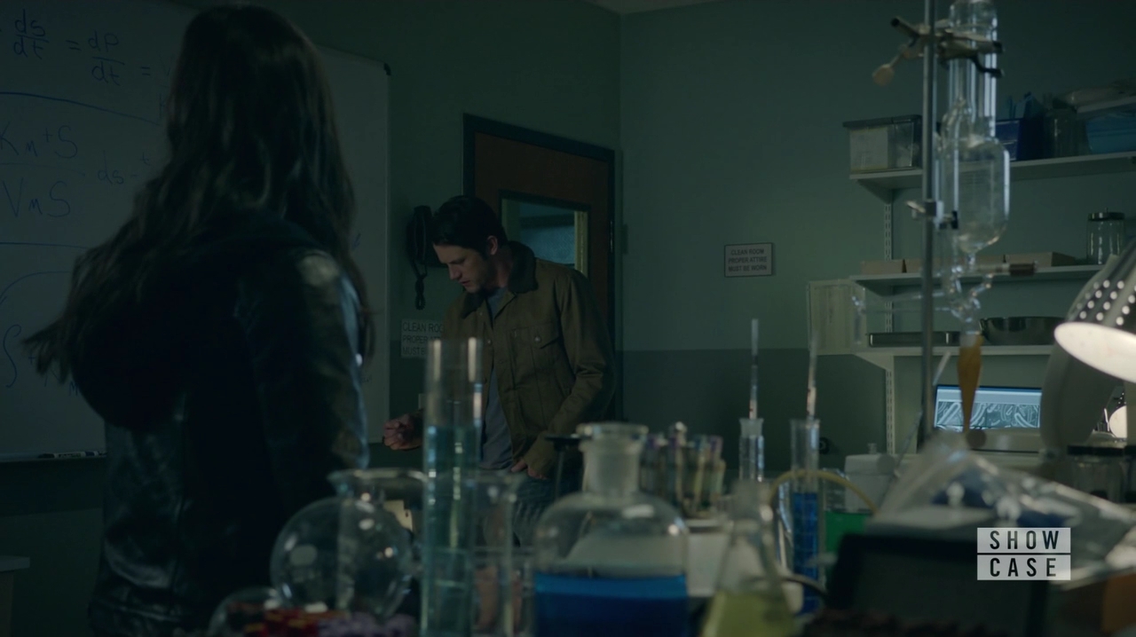 VampireDiariesWorld-dot-nl_RoswellNewMexico1x07-1910.jpg