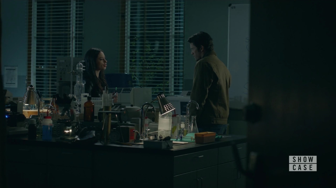VampireDiariesWorld-dot-nl_RoswellNewMexico1x07-1932.jpg
