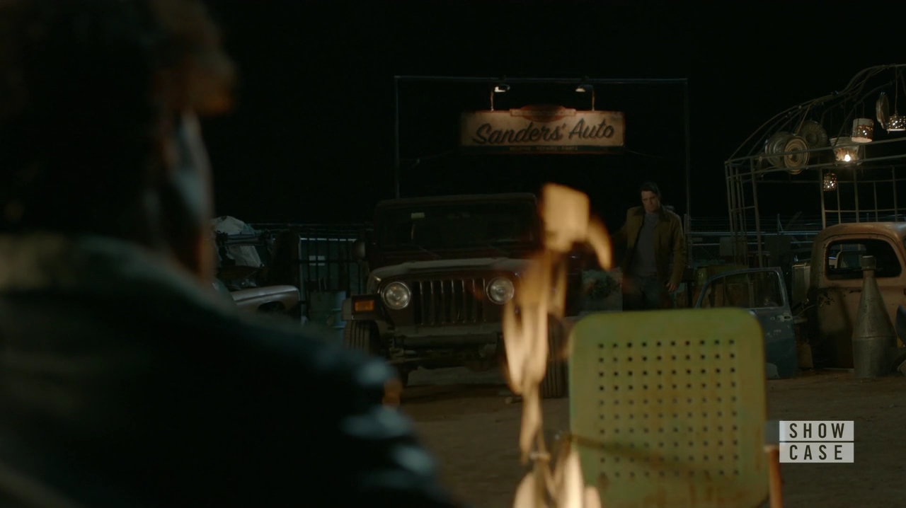 VampireDiariesWorld-dot-nl_RoswellNewMexico1x07-1985.jpg