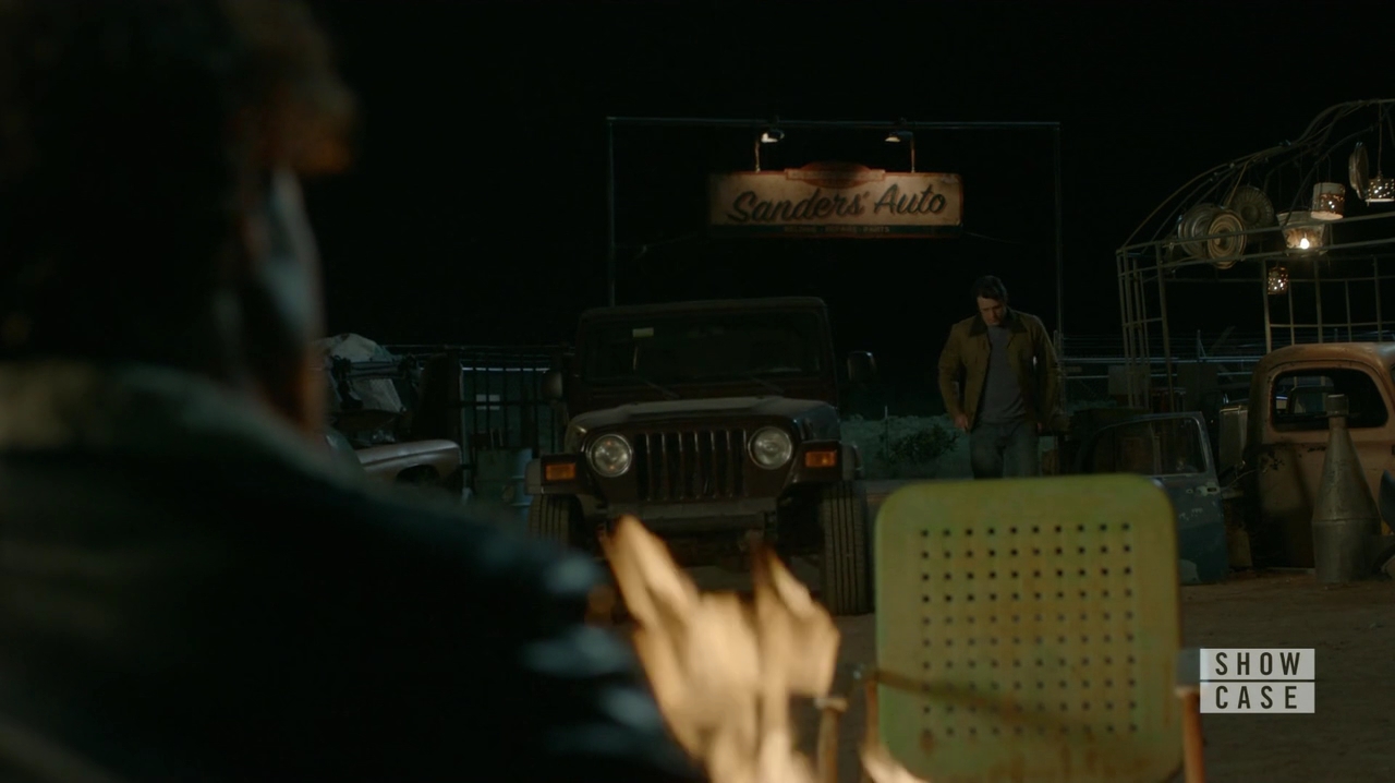 VampireDiariesWorld-dot-nl_RoswellNewMexico1x07-1986.jpg