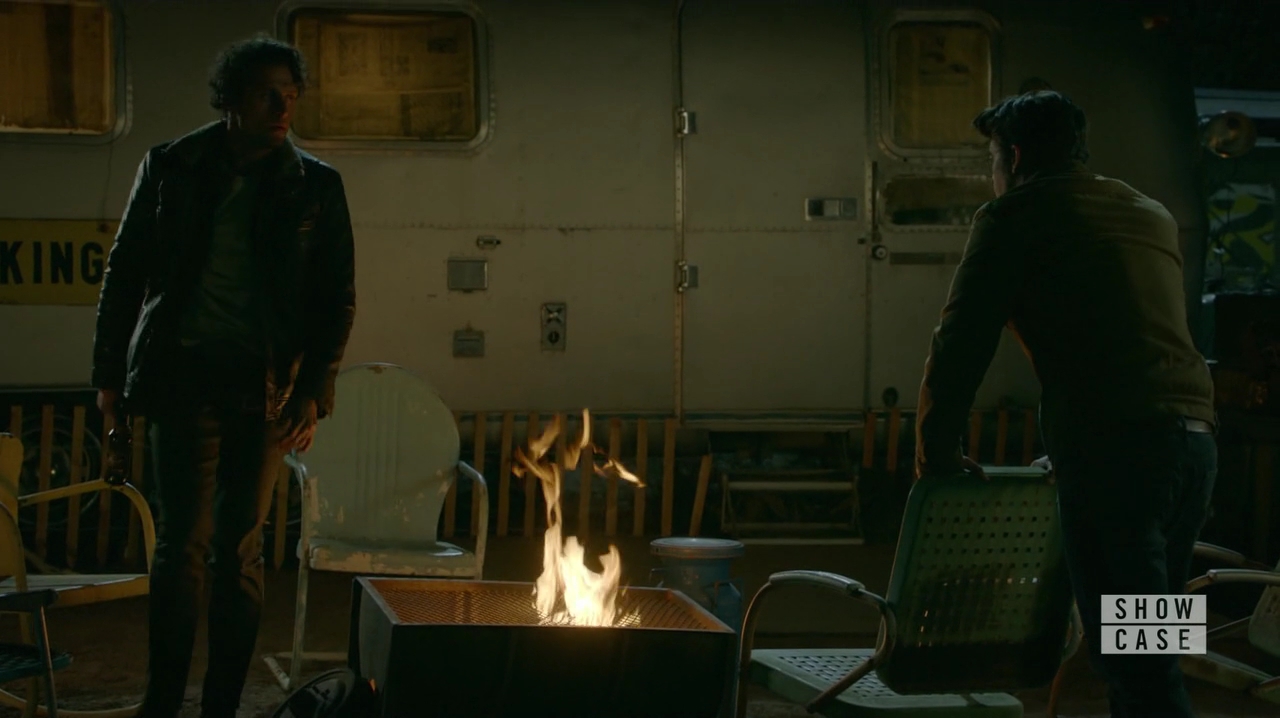 VampireDiariesWorld-dot-nl_RoswellNewMexico1x07-2024.jpg
