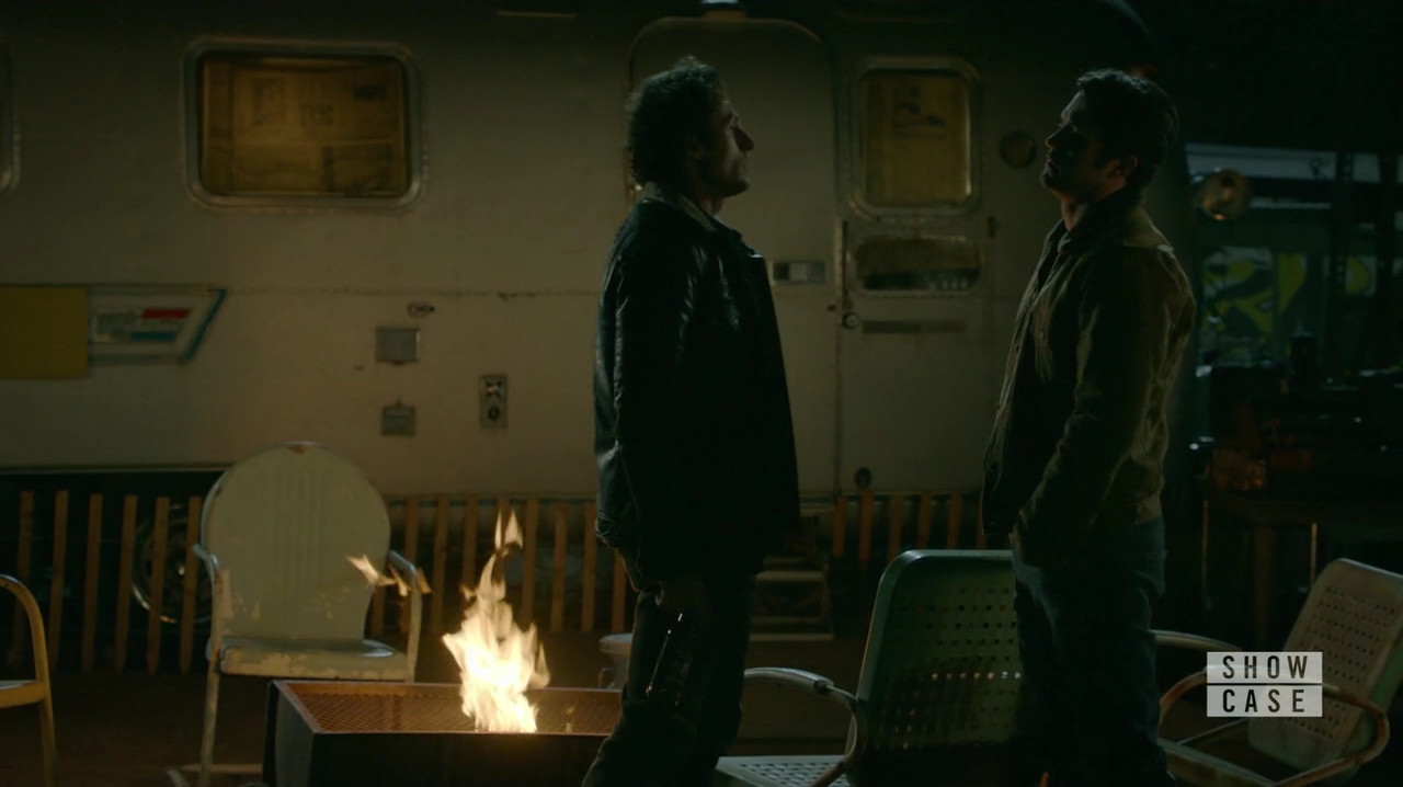 VampireDiariesWorld-dot-nl_RoswellNewMexico1x07-2027.jpg
