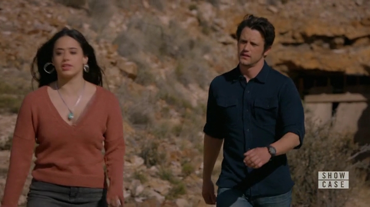 Charmed-Online-dot-nl_RoswellNewMexico1x09-2015.jpg
