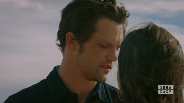 Charmed-Online-dot-nl_RoswellNewMexico1x09-2067.jpg