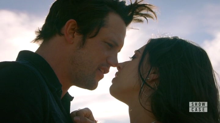 Charmed-Online-dot-nl_RoswellNewMexico1x09-2153.jpg