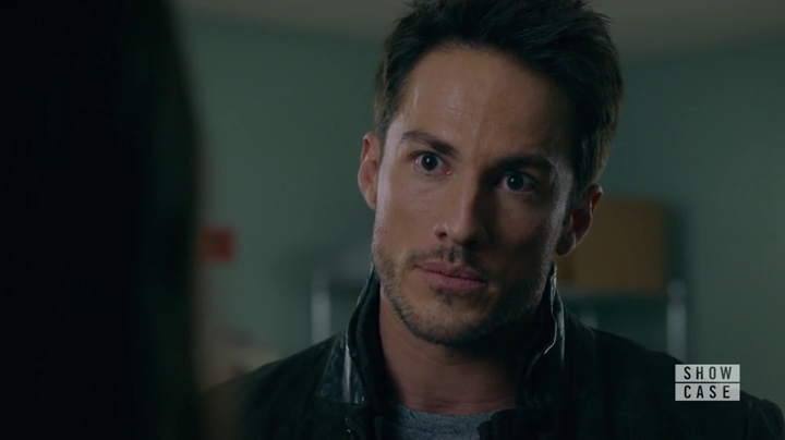 Charmed-Online-dot-nl_RoswellNewMexico1x09-2232.jpg