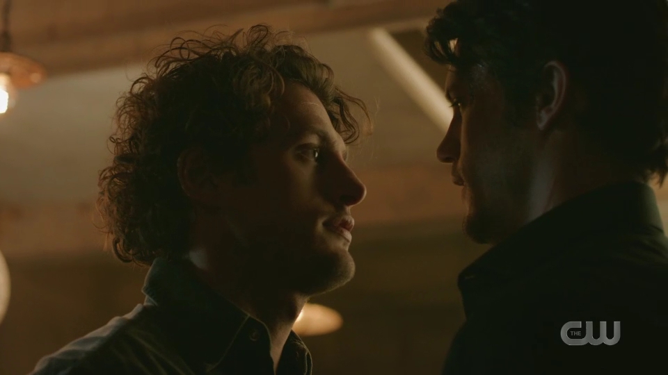 VampireDiariesWorld-dot-nl_RoswellNewMexico1x011-1107.jpg