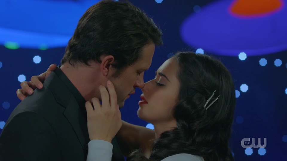 VampireDiariesWorld-dot-nl_RoswellNewMexico1x011-1790.jpg