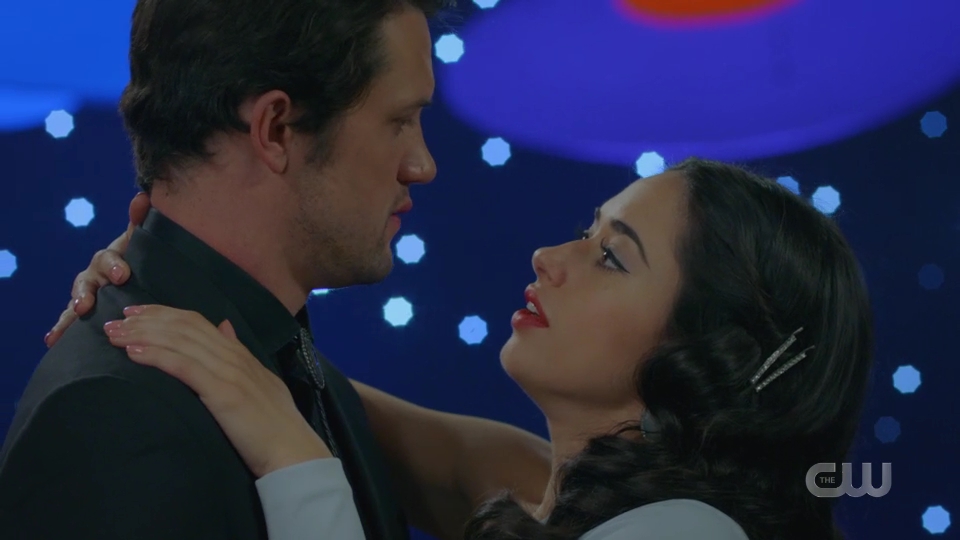 VampireDiariesWorld-dot-nl_RoswellNewMexico1x011-1799.jpg