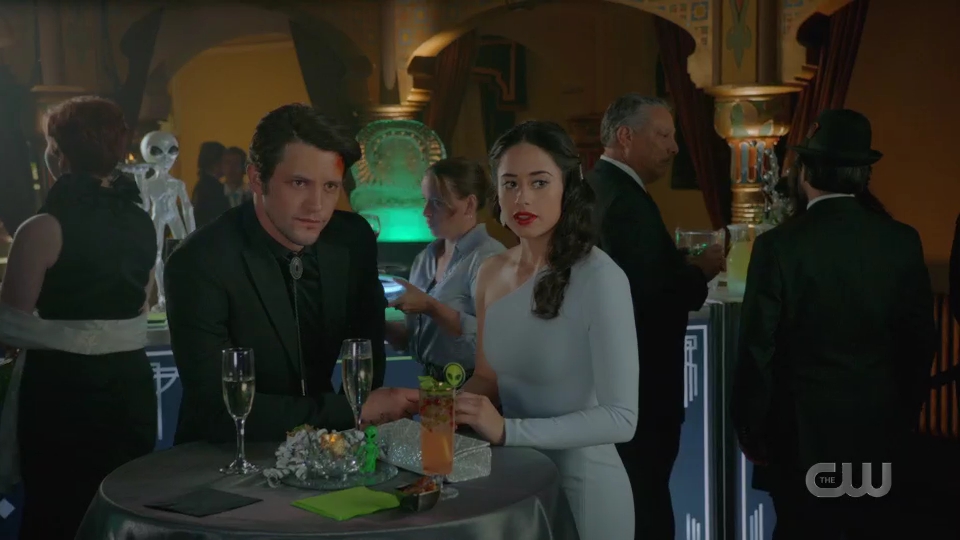 VampireDiariesWorld-dot-nl_RoswellNewMexico1x011-1915.jpg