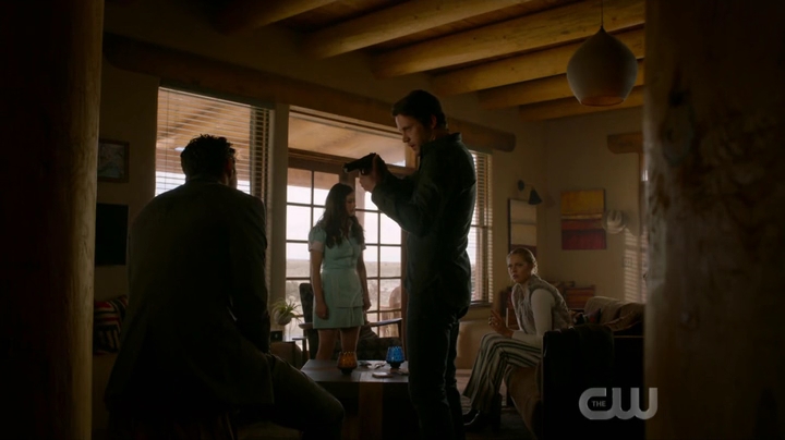 VampireDiariesWorld-dot-nl_RoswellNewMexico1x12-0553.jpg
