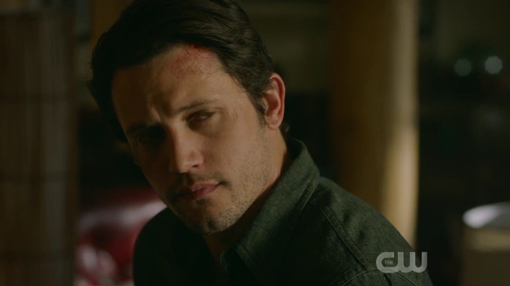 VampireDiariesWorld-dot-nl_RoswellNewMexico1x12-1986.jpg