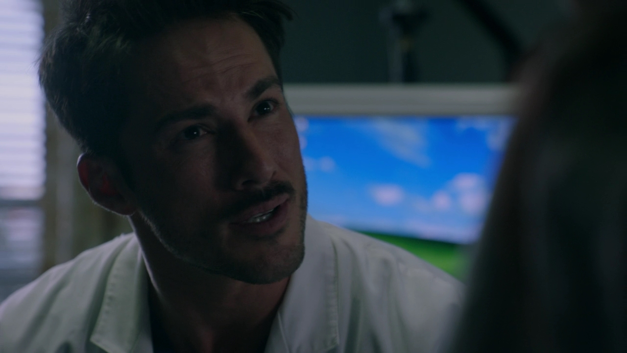 VampireDiariesWorld-dot-nl-RoswellNewMexico2x01-1126.jpg