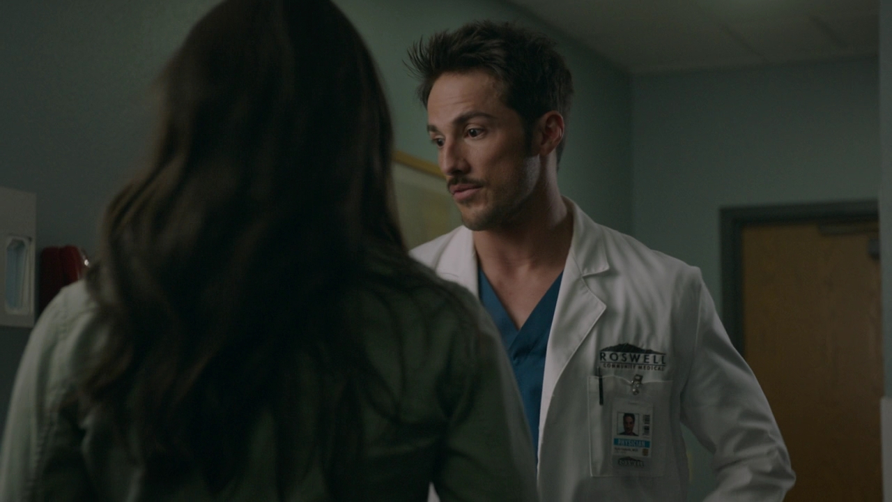VampireDiariesWorld-dot-nl-RoswellNewMexico2x01-1337.jpg