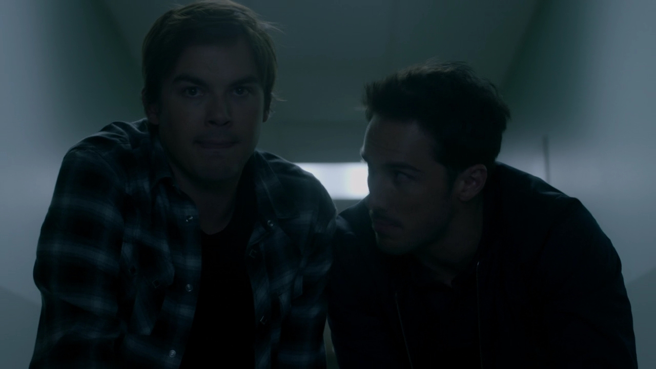 VampireDiariesWorld-dot-nl-RoswellNewMexico2x01-1845.jpg