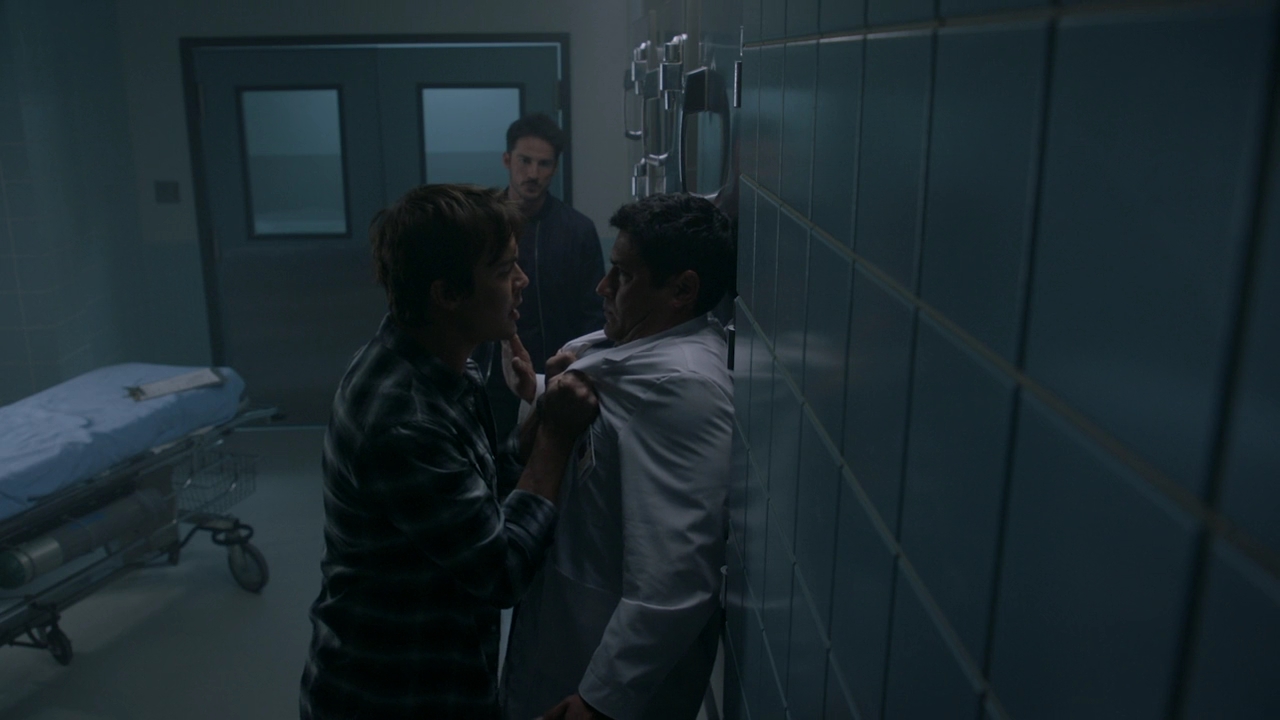 VampireDiariesWorld-dot-nl-RoswellNewMexico2x01-1872.jpg