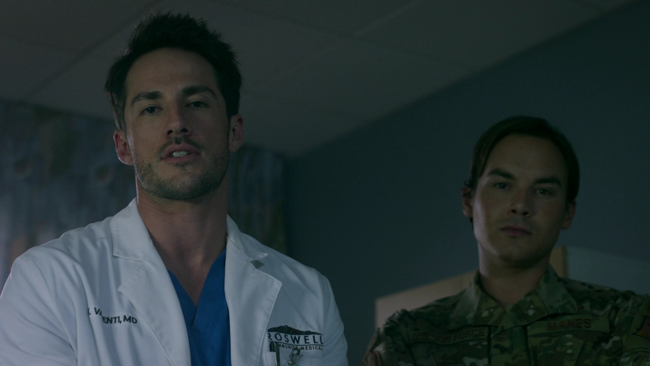 VampireDiariesWorld-dot-nl_RoswellNewMexico2x02-0507.jpg