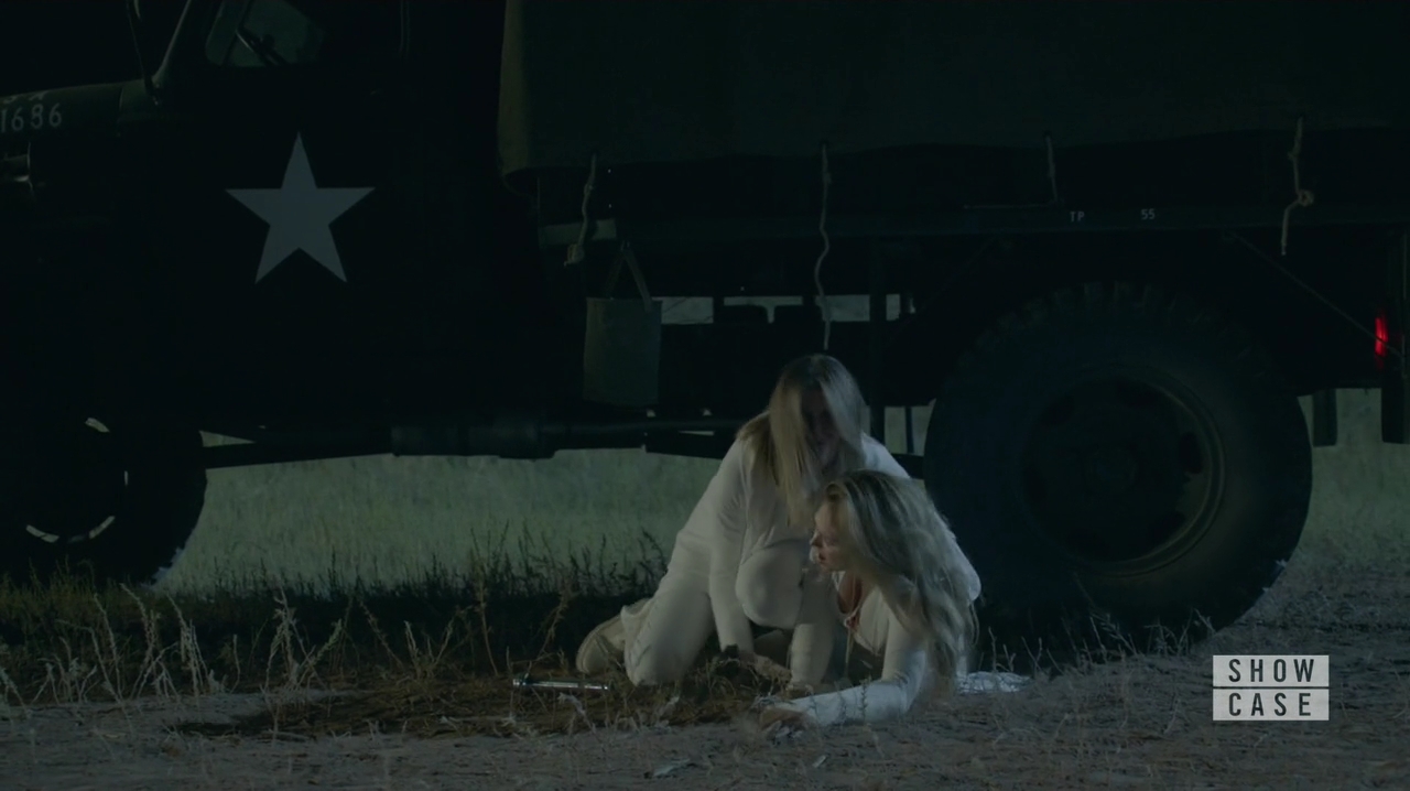 VampireDiariesWorld-dot-nl_RoswellNewMexico2x03-2230.jpg