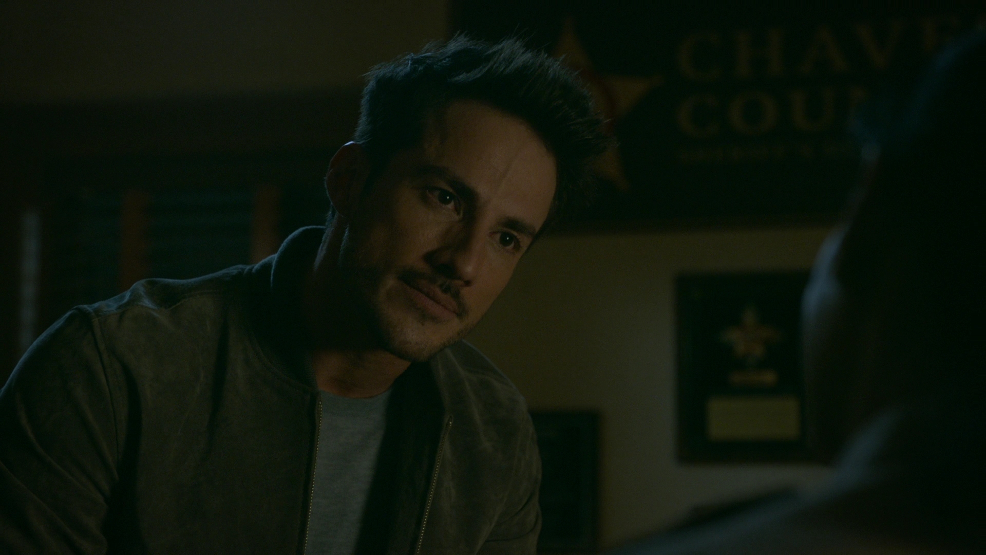 VampireDiariesWorld-dot-nl_RoswellNewMexico2x04-1937.jpg