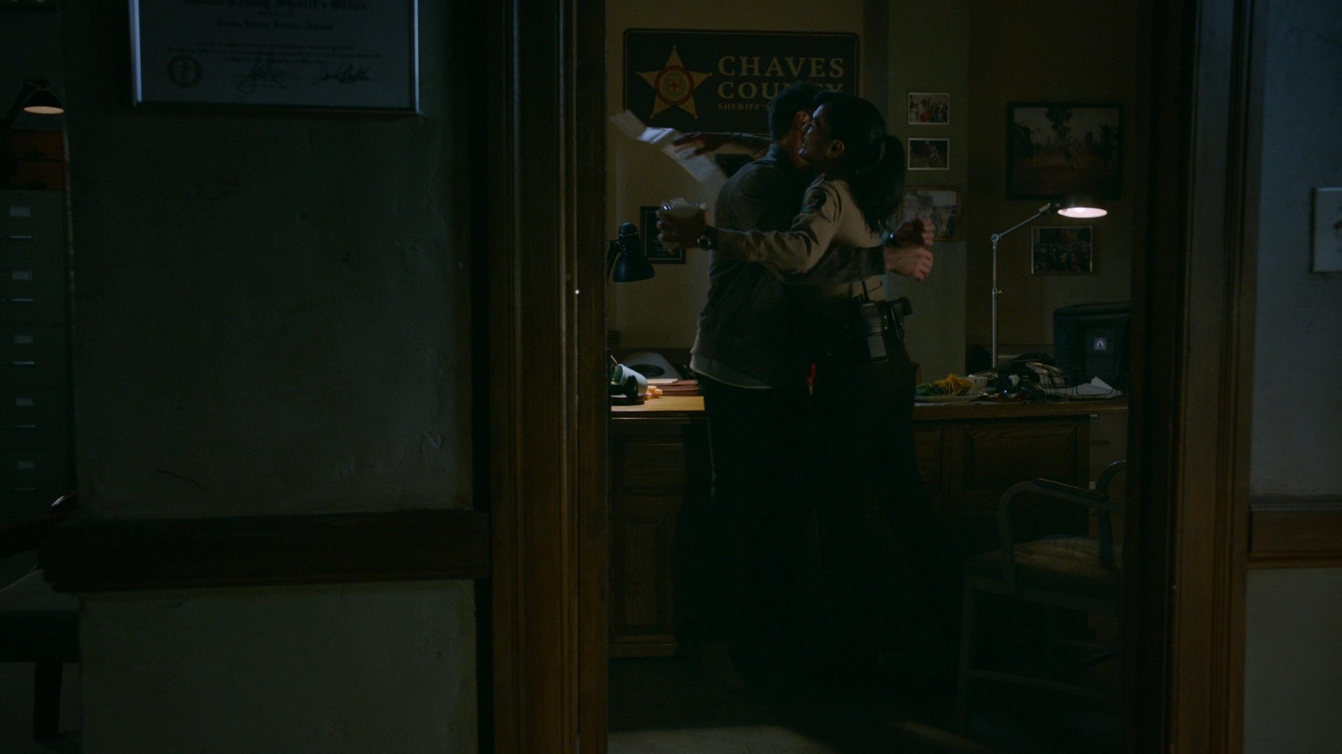 VampireDiariesWorld-dot-nl_RoswellNewMexico2x04-1943.jpg