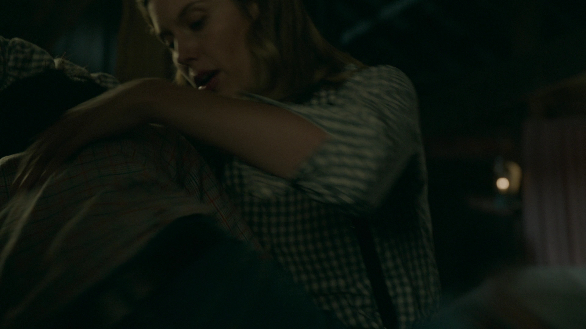 VampireDiariesWorld-dot-nl_RoswellNewMexico2x04-2030.jpg