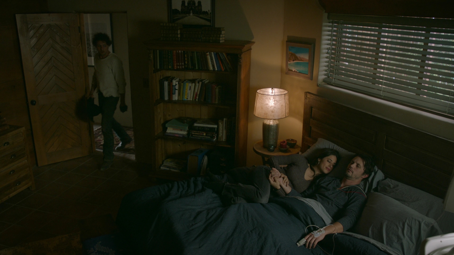 VampireDiariesWorld-dot-nl_RoswellNewMexico2x05-2518.jpg