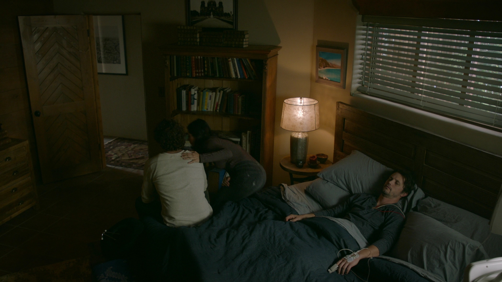 VampireDiariesWorld-dot-nl_RoswellNewMexico2x05-2578.jpg