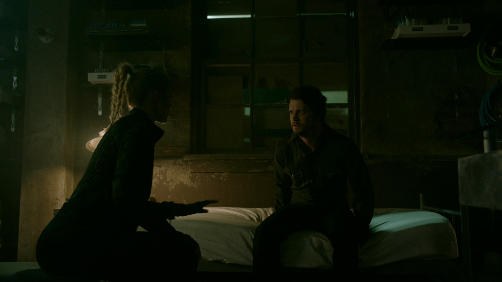 VampireDiariesWorld-dot-nl_RoswellNewMexico2x05-2780.jpg