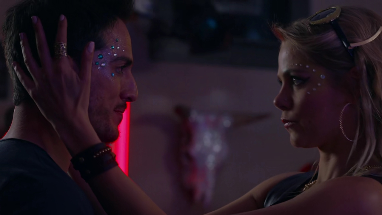 vampirediariesWorld-dot-nl_RoswellNewMexico2x06-1689.jpg