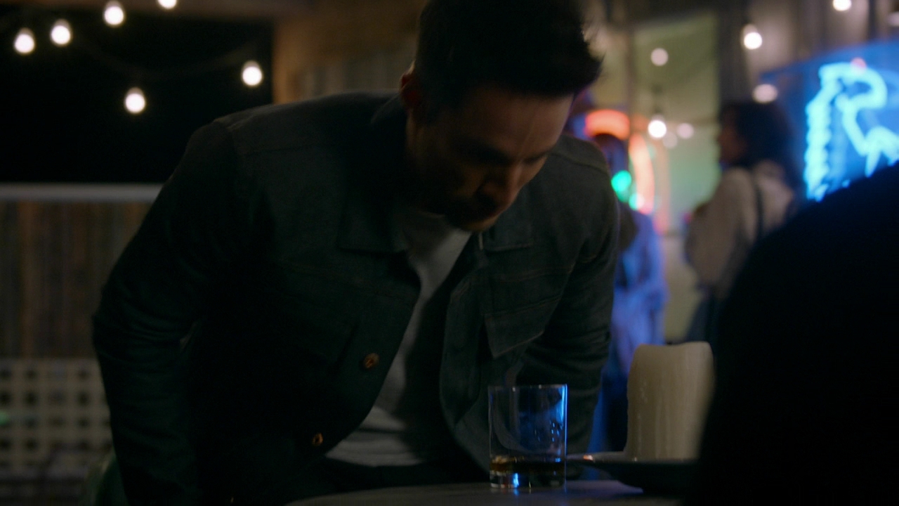 vampirediariesWorld-dot-nl_RoswellNewMexico2x07-1939.jpg