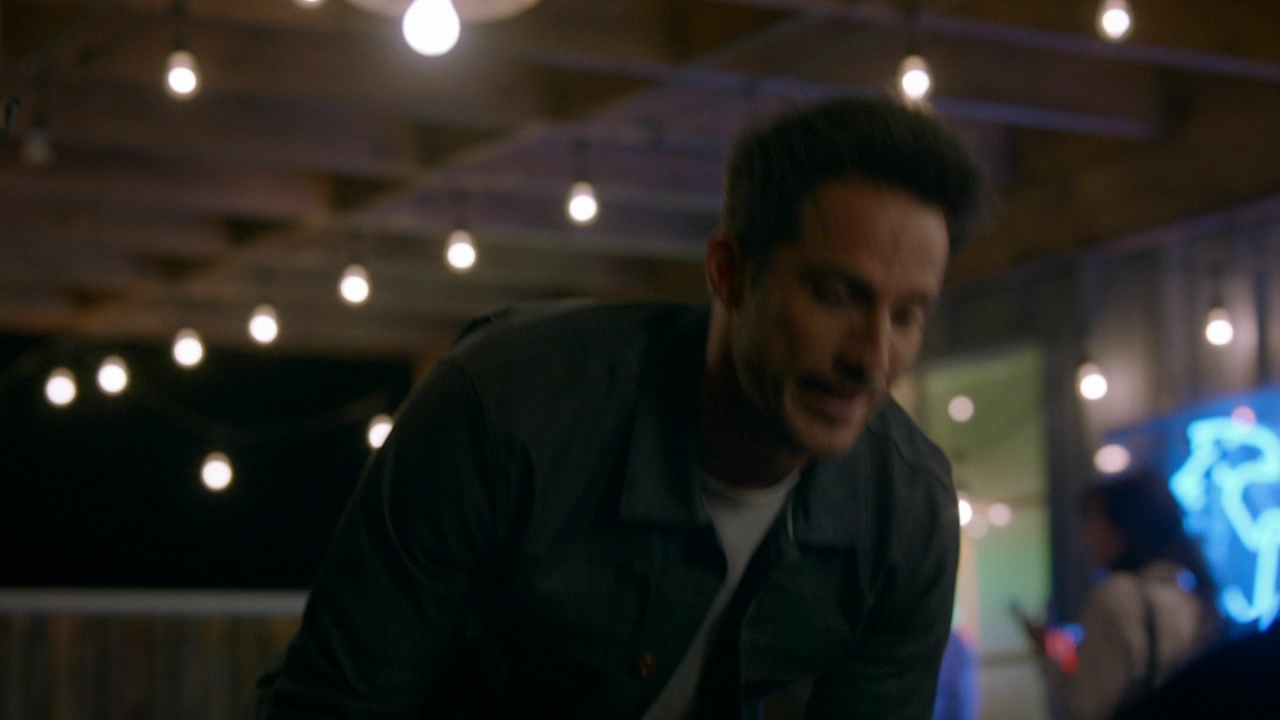 vampirediariesWorld-dot-nl_RoswellNewMexico2x07-1940.jpg