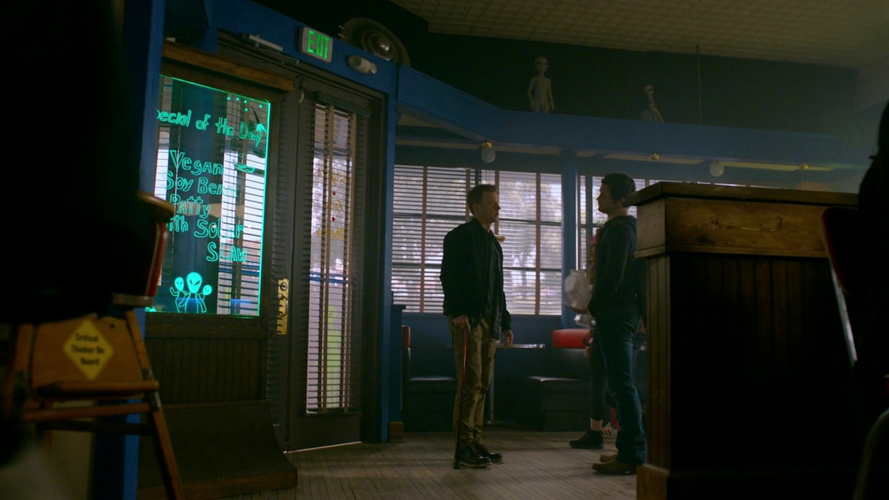 VampireDiariesWorld-dot-nl_RoswellNewMexico2x08-0788.jpg