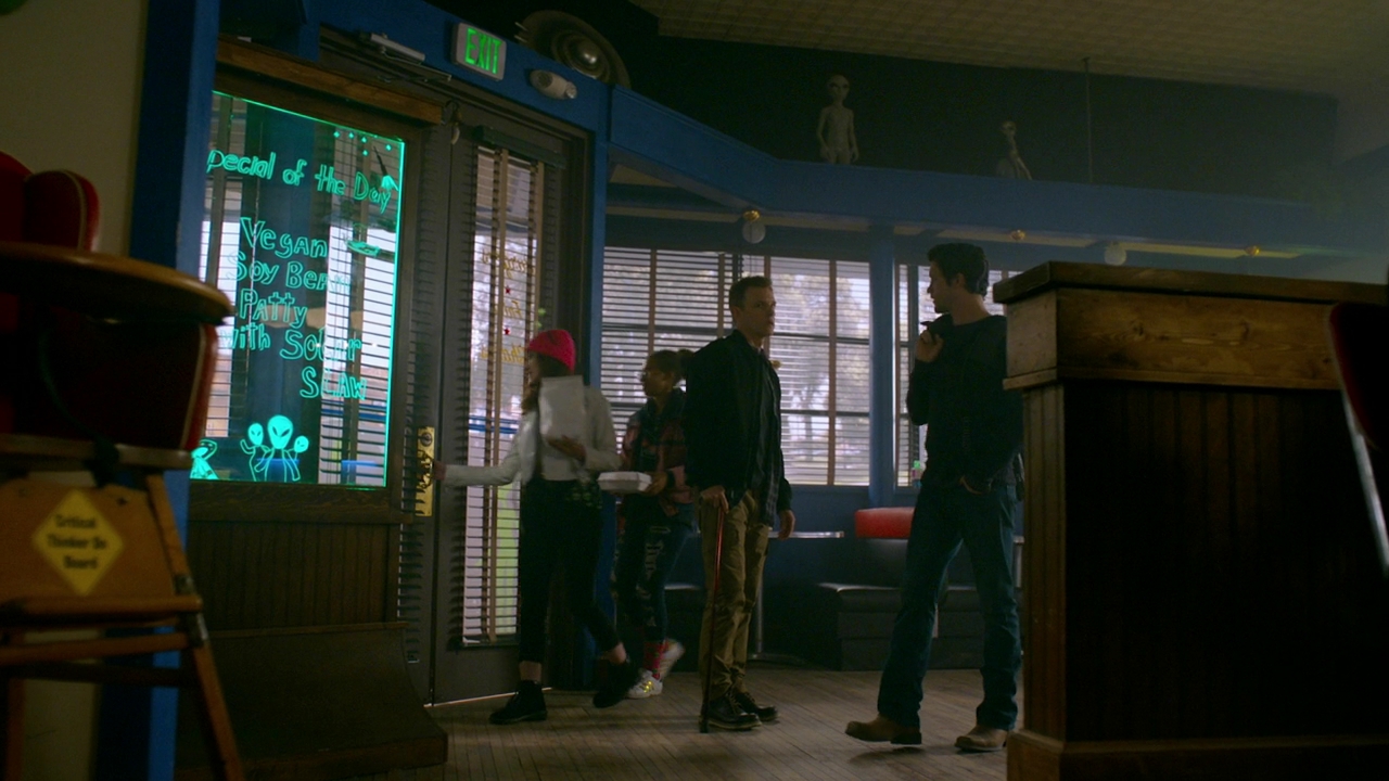 VampireDiariesWorld-dot-nl_RoswellNewMexico2x08-0790.jpg