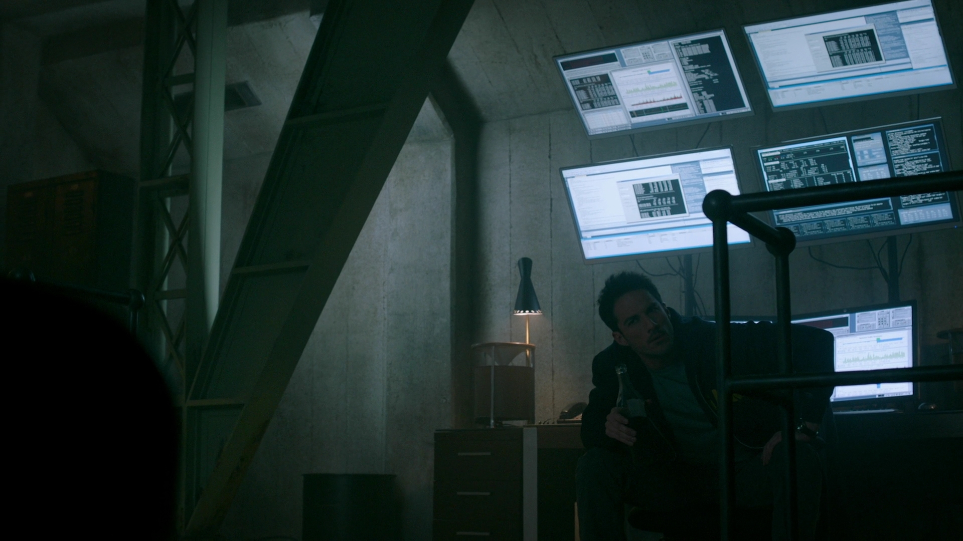 VampireDiariesWorld-dot-nl_RosswellNewMexico2x11-0907.jpg