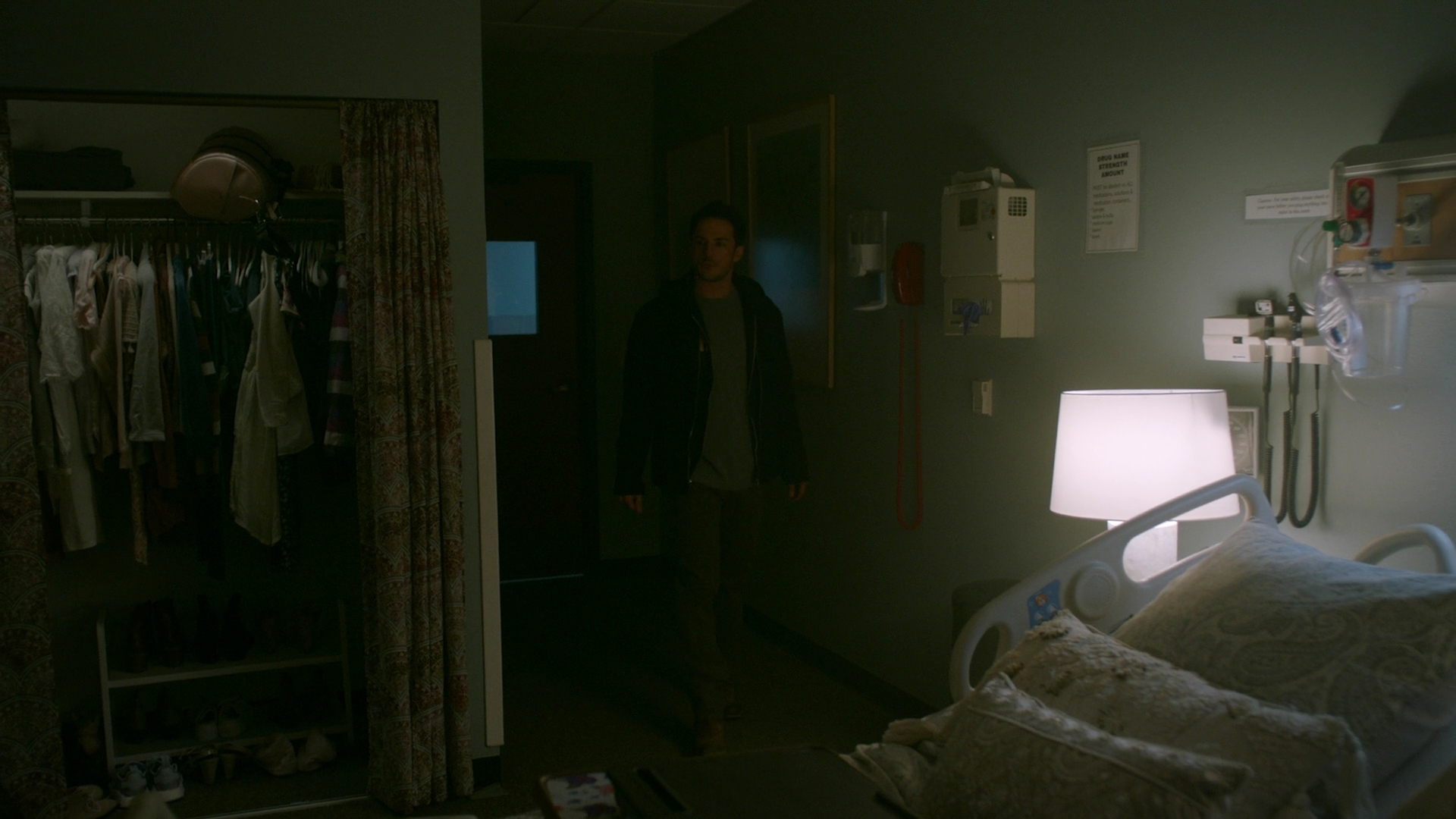 VampireDiariesWorld-dot-nl_RosswellNewMexico2x11-2182.jpg