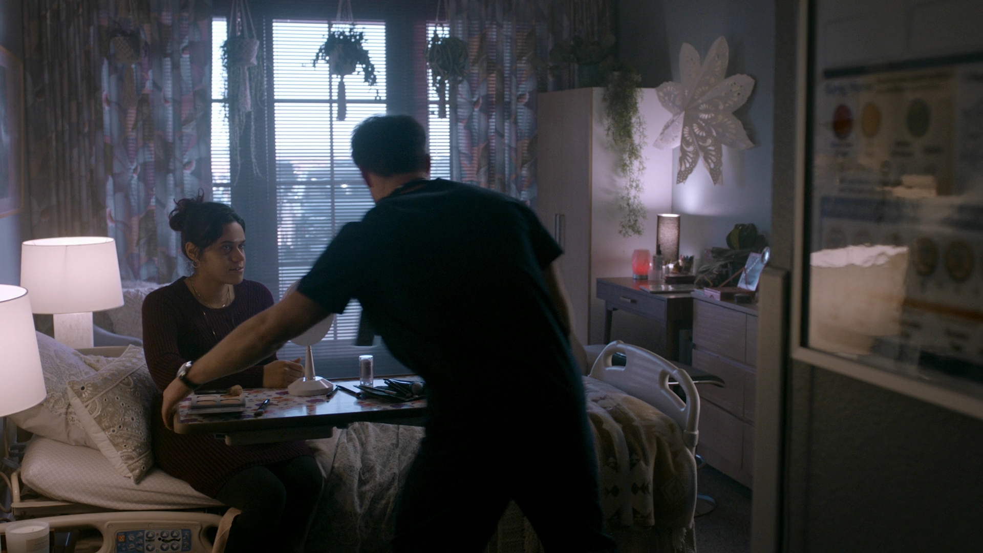 VampireDiariesWorld-dot-nl_RosswellNewMexico2x12-0626.jpg VampireDiariesWorld-dot-nl_RosswellNewMexico2x12-0626.jpg
