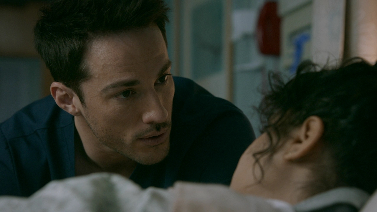 VampireDiariesWorld-dot-nl_RosswellNewMexico2x13-0989.jpg