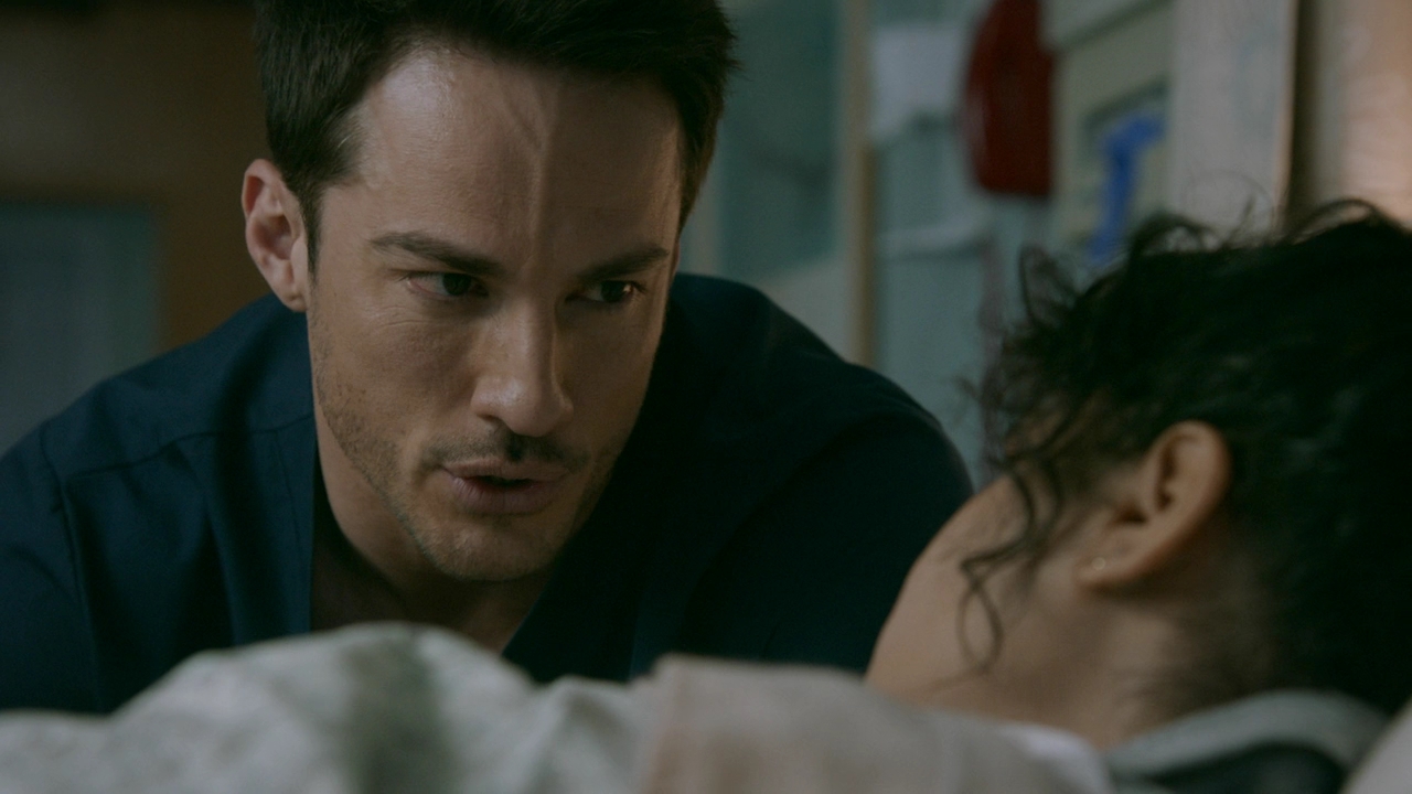 VampireDiariesWorld-dot-nl_RosswellNewMexico2x13-1017.jpg