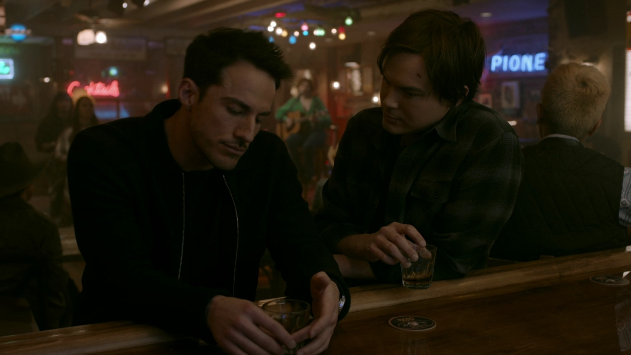 VampireDiariesWorld-dot-nl_RosswellNewMexico2x13-1858.jpg