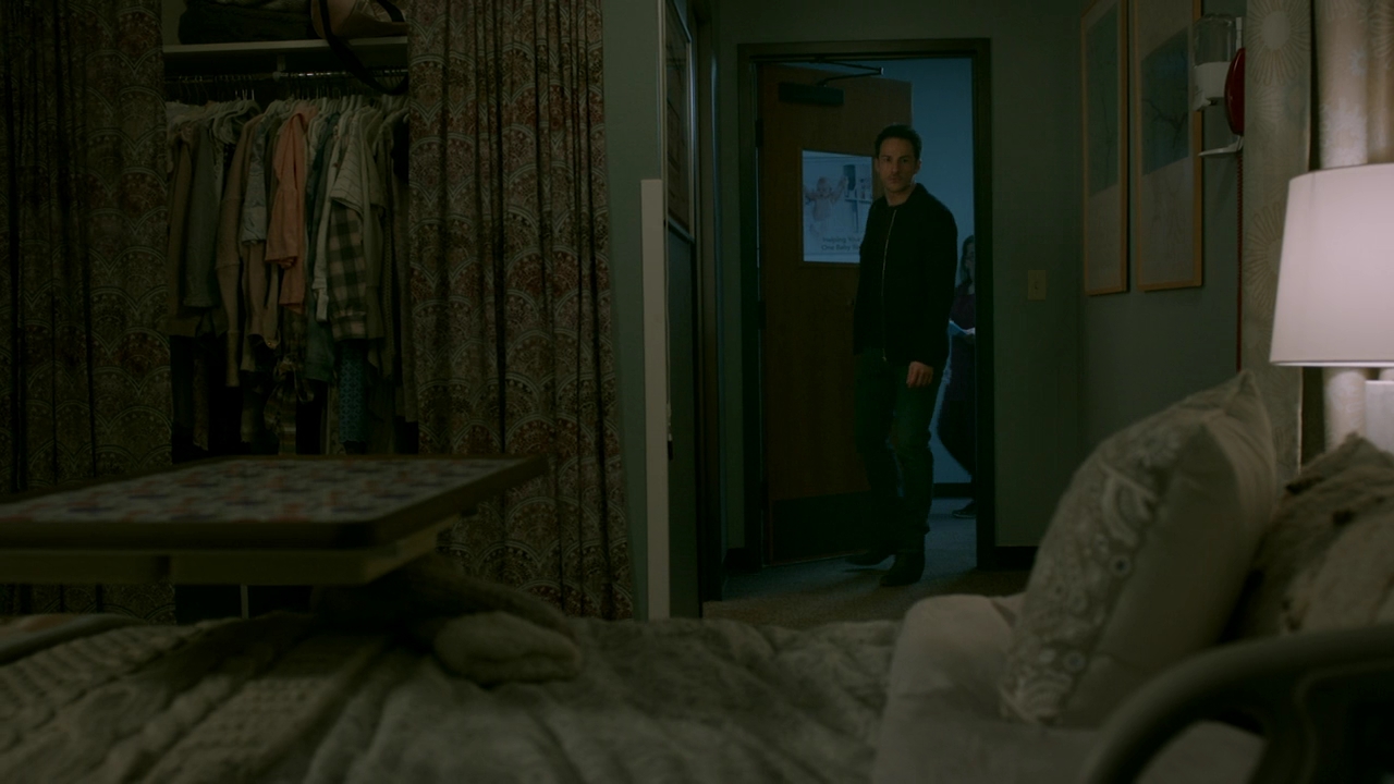 VampireDiariesWorld-dot-nl_RosswellNewMexico2x13-1950.jpg