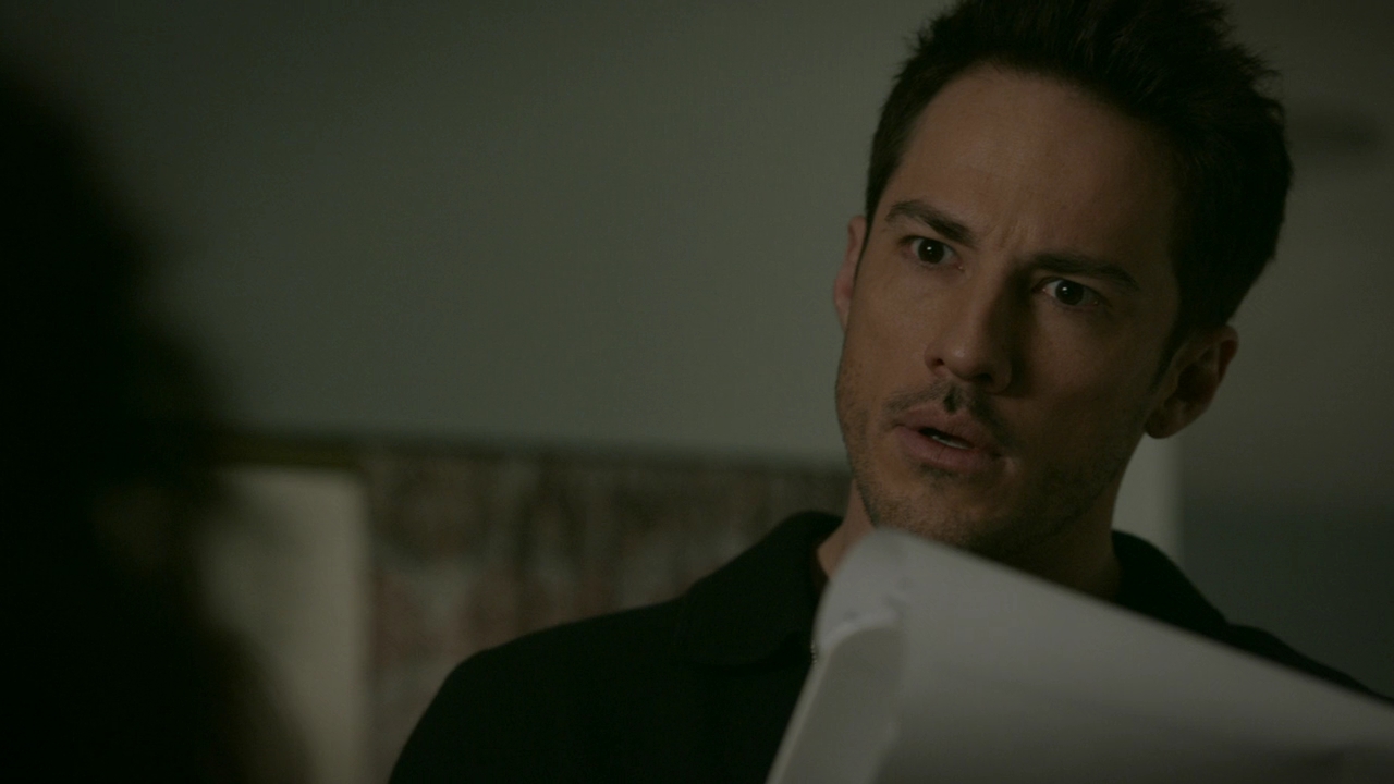 VampireDiariesWorld-dot-nl_RosswellNewMexico2x13-1976.jpg