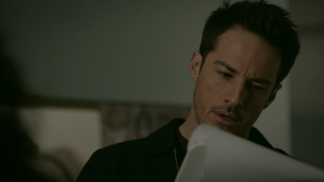 VampireDiariesWorld-dot-nl_RosswellNewMexico2x13-1978.jpg