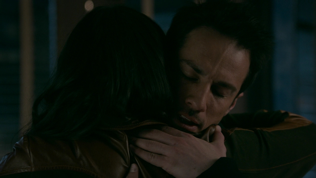 VampireDiariesWorld-dot-nl_RosswellNewMexico2x13-2030.jpg