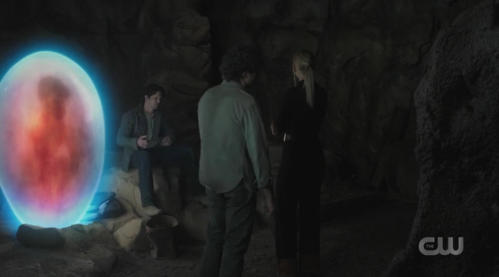 VampireDiariesWorld-dot-nl_RoswellNewMexico3x01-1599.jpg
