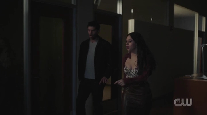 VampireDiariesWorld-dot-nl_RoswellNewMexico3x01-1619.jpg