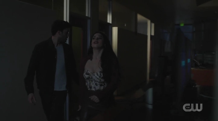 VampireDiariesWorld-dot-nl_RoswellNewMexico3x01-1621.jpg