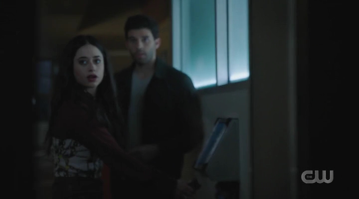 VampireDiariesWorld-dot-nl_RoswellNewMexico3x01-1651.jpg