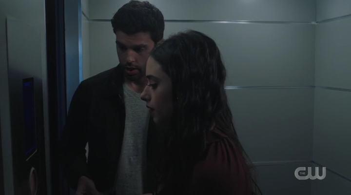 VampireDiariesWorld-dot-nl_RoswellNewMexico3x01-1724.jpg